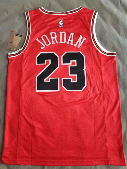 Maillot Basket 23 Jordan Bulls Rouge AJ logo